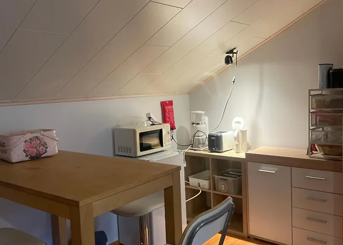 Cozy Home Near Ski Centre Room Upstairs