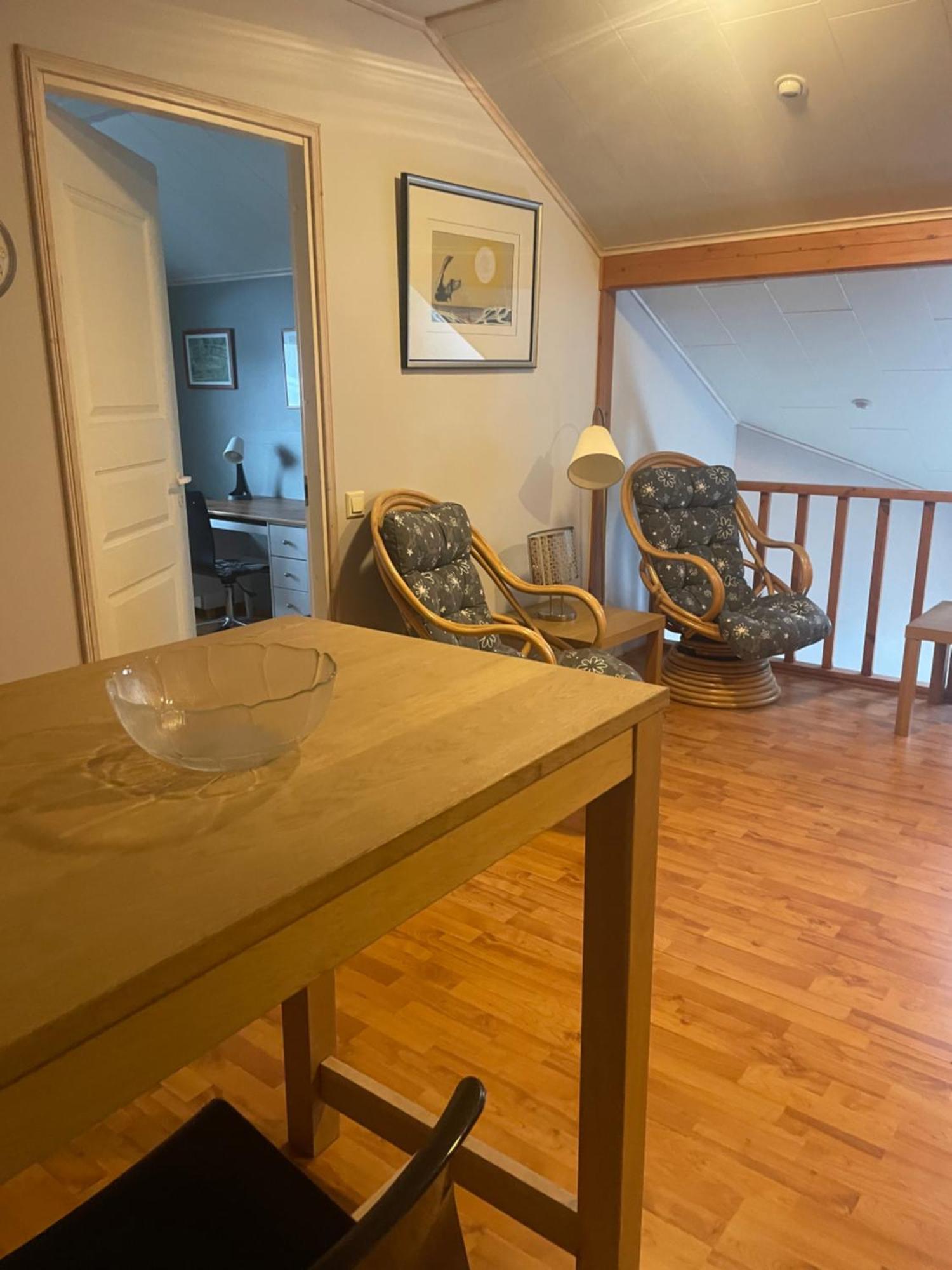 Cozy Near Centre Upstairs Проживание в семье Рованиеми